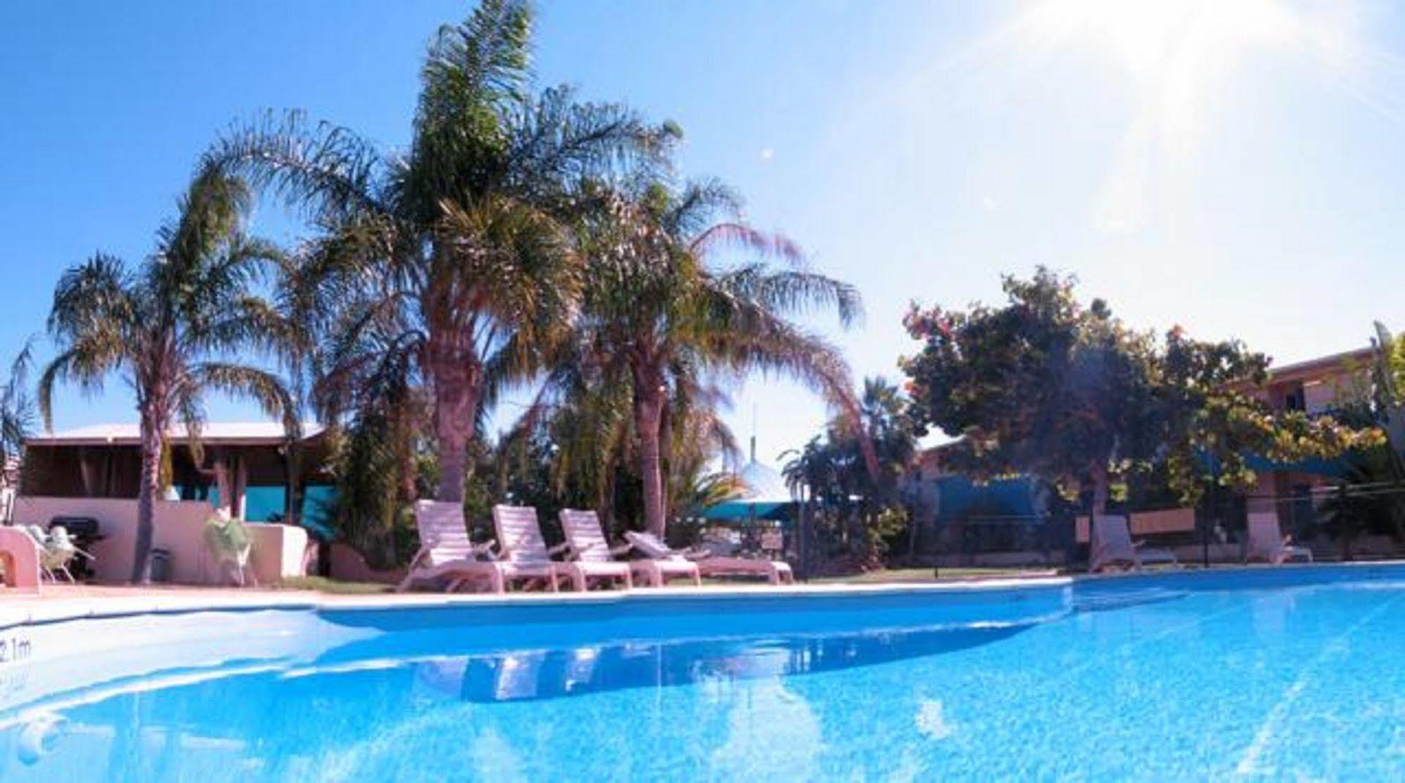 Sea Breeze Resort Exmouth Buitenkant foto