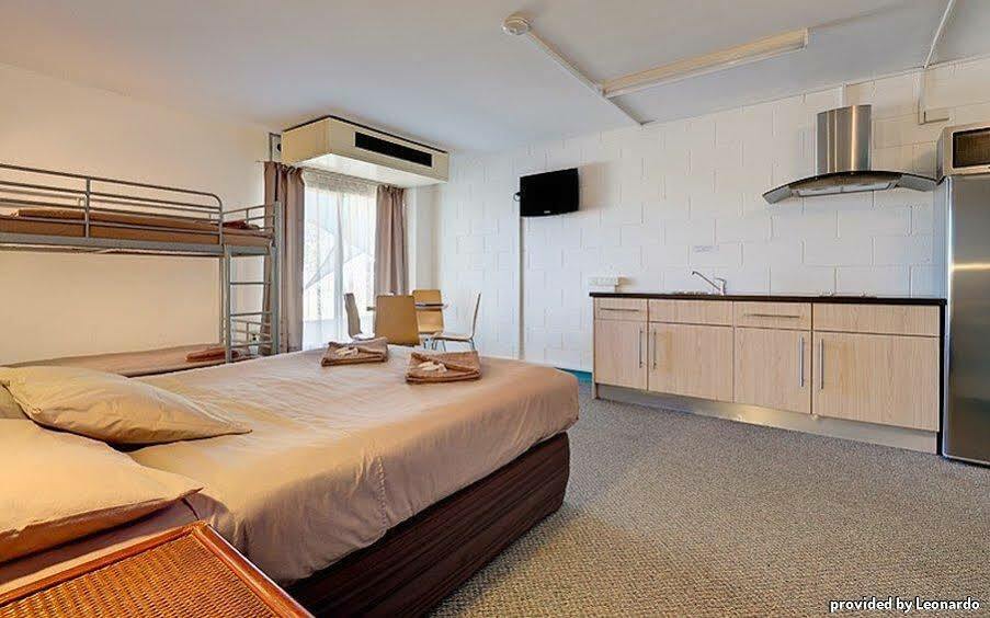 Sea Breeze Resort Exmouth Buitenkant foto